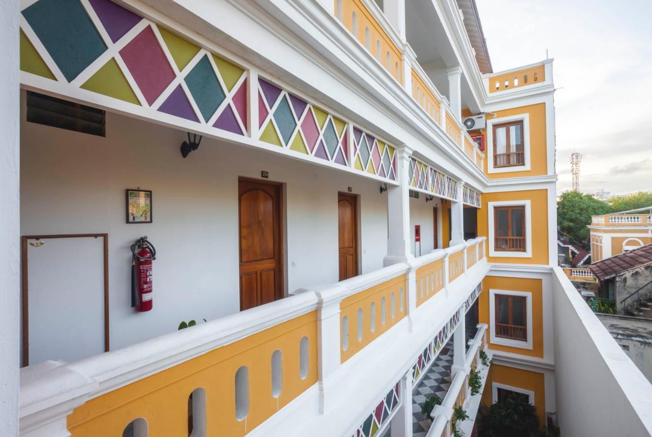 Petit Palais Hotel Pondicherry Exterior photo